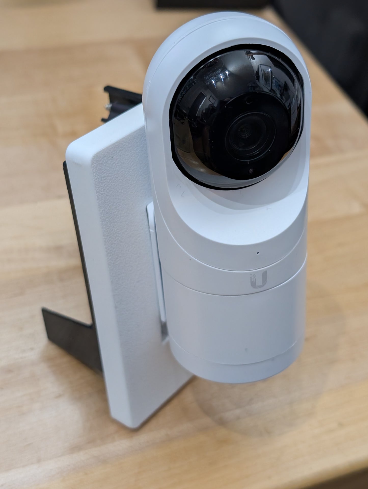 Single Gang mounting adapter for Unifi G5 flex and G3 flex cameras